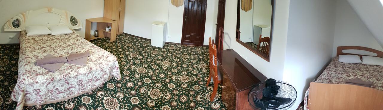 Hotel Perlyna Podillyа Satanov Exteriér fotografie